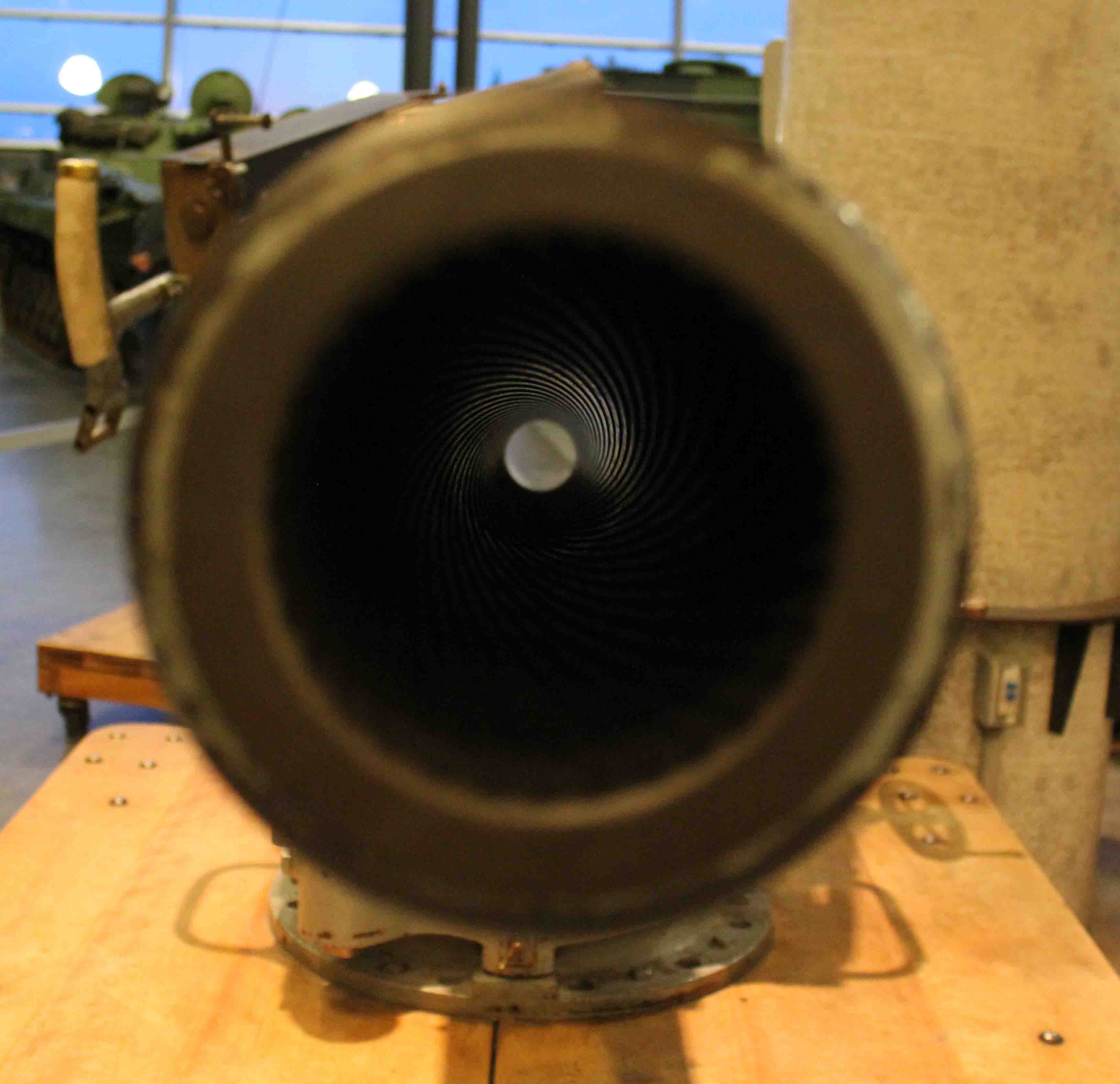 Krupp 8.8cm business end, showing the 32 groove right handed twist on the rifling (author's photo)