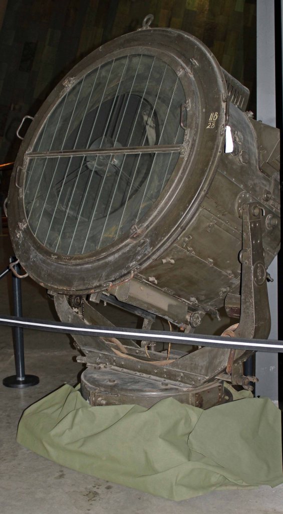 Siemens-Schukert large searchlight. Photo by author.