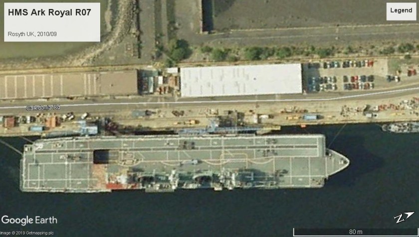 HMS Ark Royal R07 Rosyth 2010.jpg