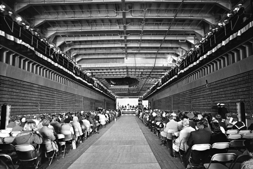 USS Germantown 1986 well deck NARA