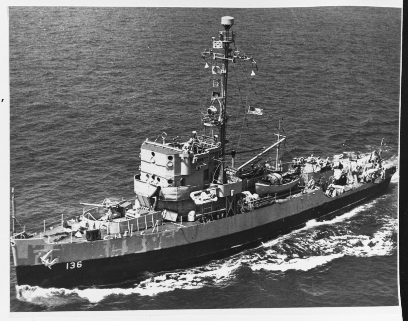 USS Admirable AM-136 80-G-411693