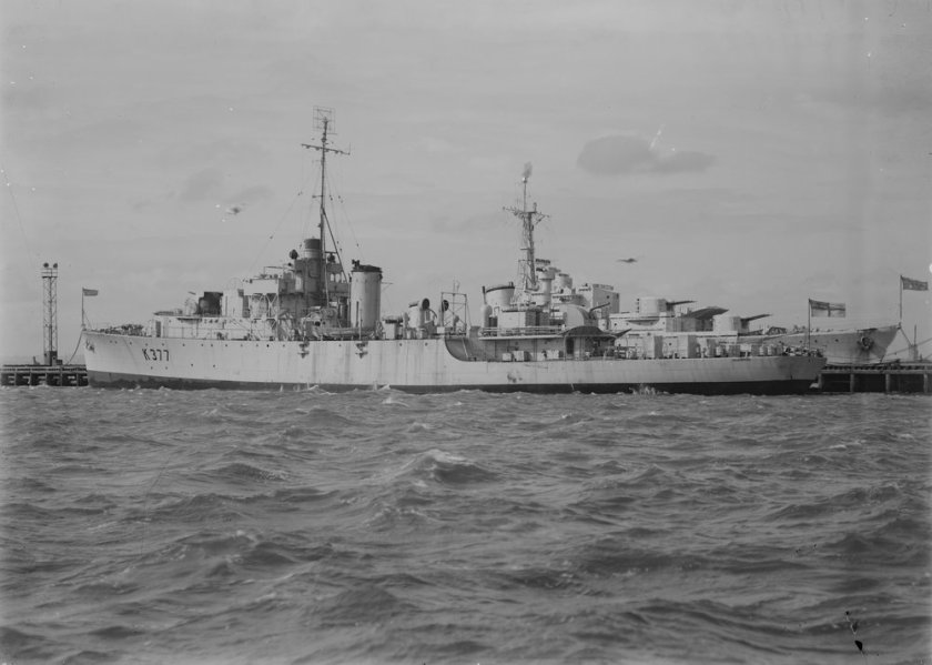 HMAS_Diamantina_SLV_H91.250_144