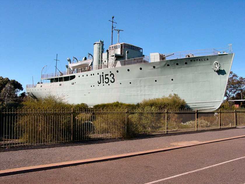 HMAS_Whyalla_J153_2005