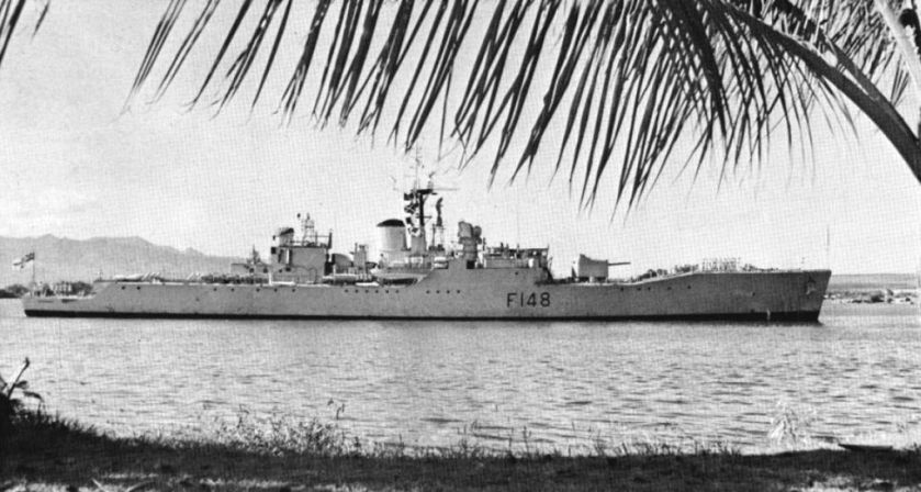 HMNZS_Taranaki_(F148)_at_Pearl_Harbor_c1963