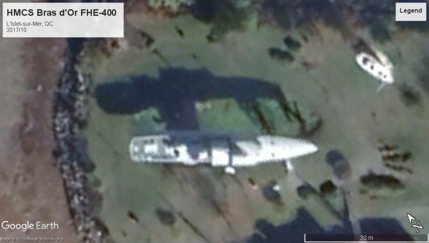 HMCS Bras d'or FHE-400 QC 2017.jpg