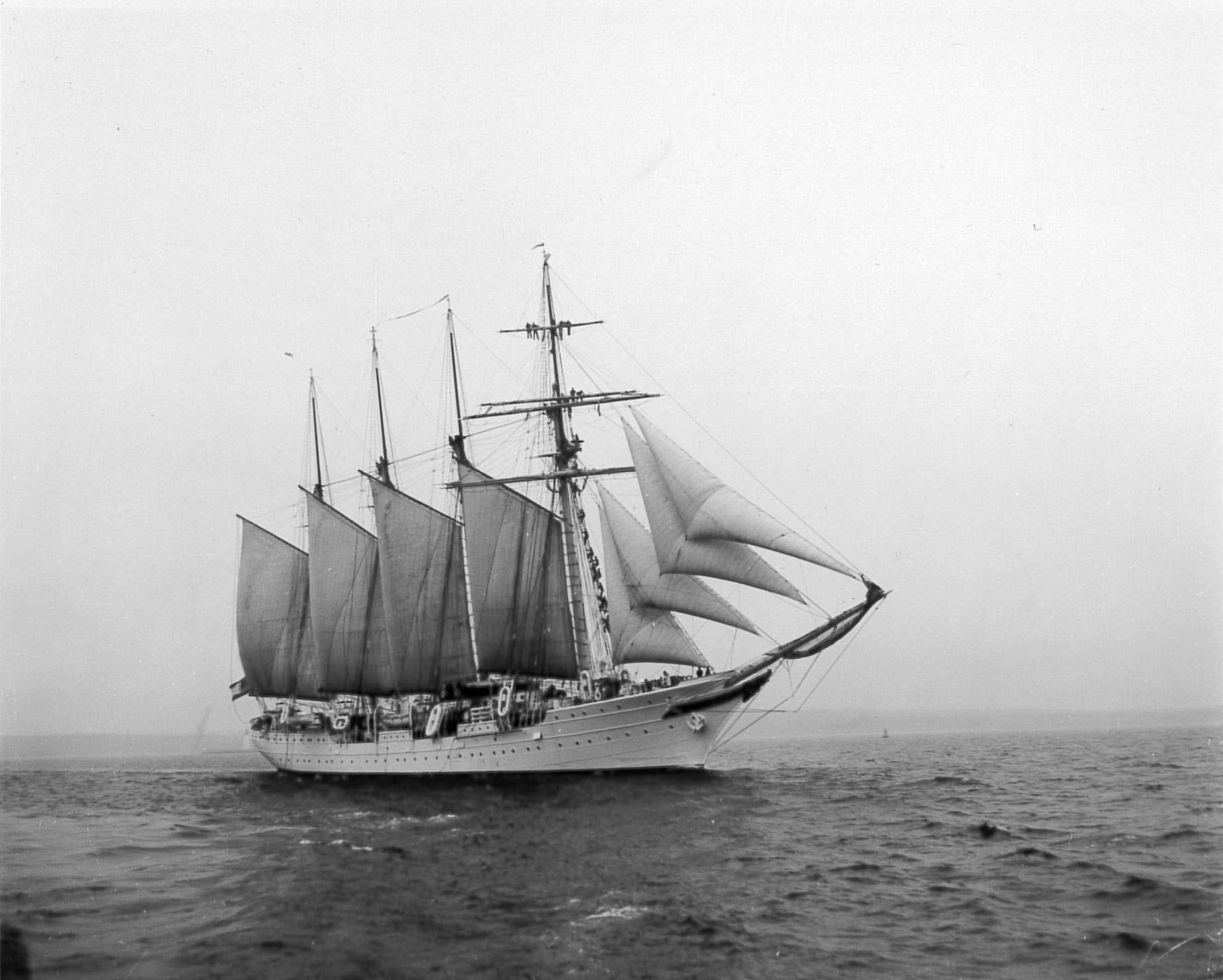Elcano Spanish Sail trainer