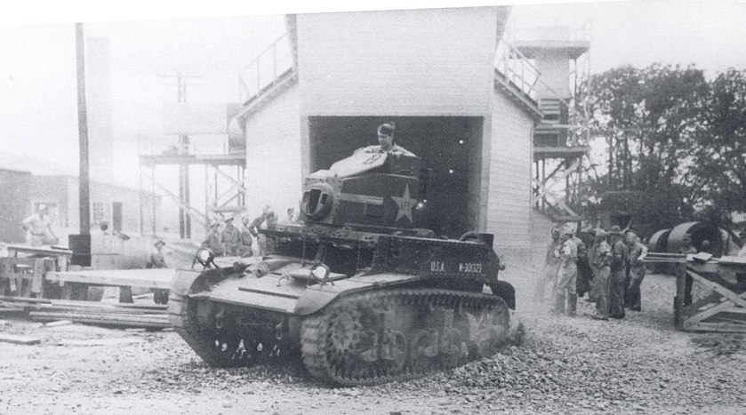 LST Building Fort_Knox,_KY_LST_Building_in_WWII_(1873681778)