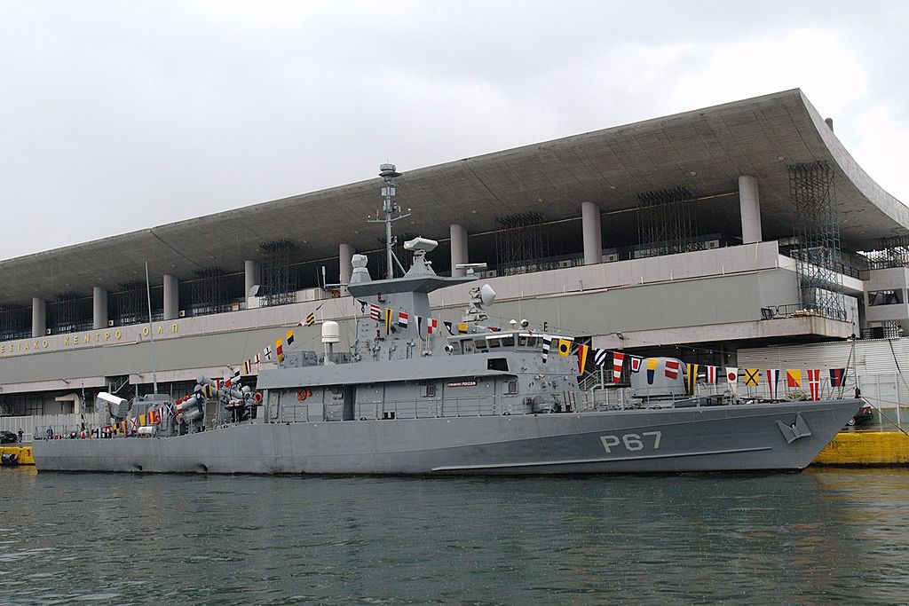 P67_Roussen - Piraeus