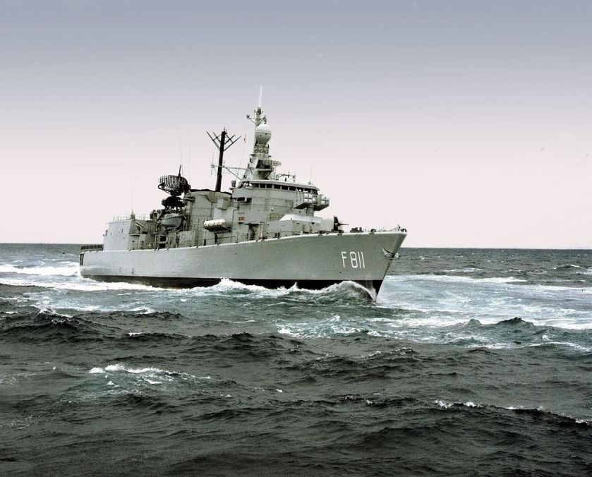 HNLMS_Piet_Hein_(F811)