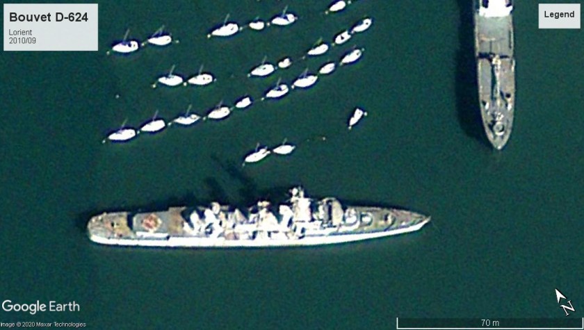 Bouvet D-624 Lorient breakwater 2010