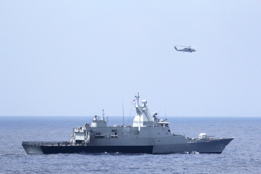 US Navy participates in search for missing Malaysian Airlines jet