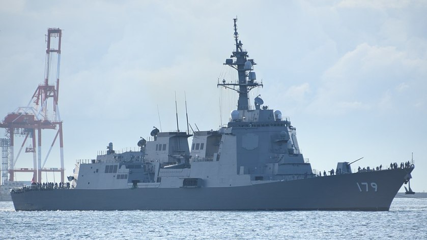 JS_Maya(DDG-179)_right_front_view_at_Port_of_Kobe_November_23,_2020_03