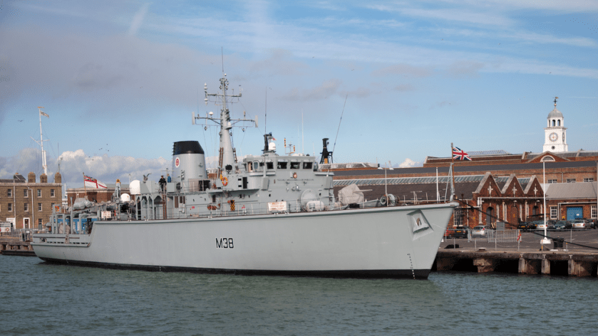 HMS_Atherstone_(M38)_18-10-2011_15-10-52