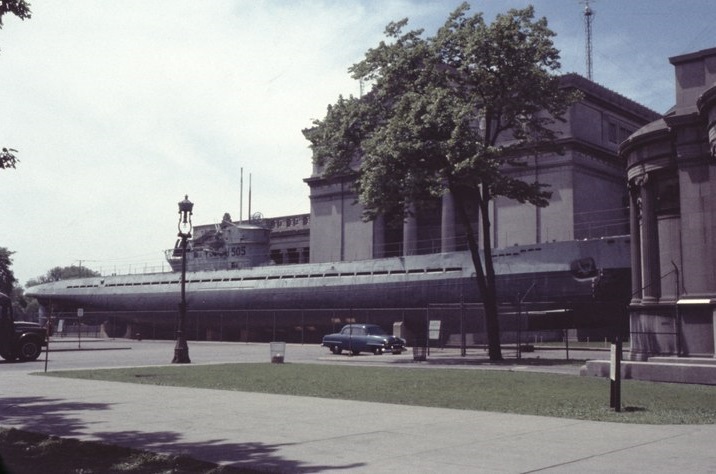 U505_outside_Museum_of_Science_and_Industry_Chicago_circa_1956