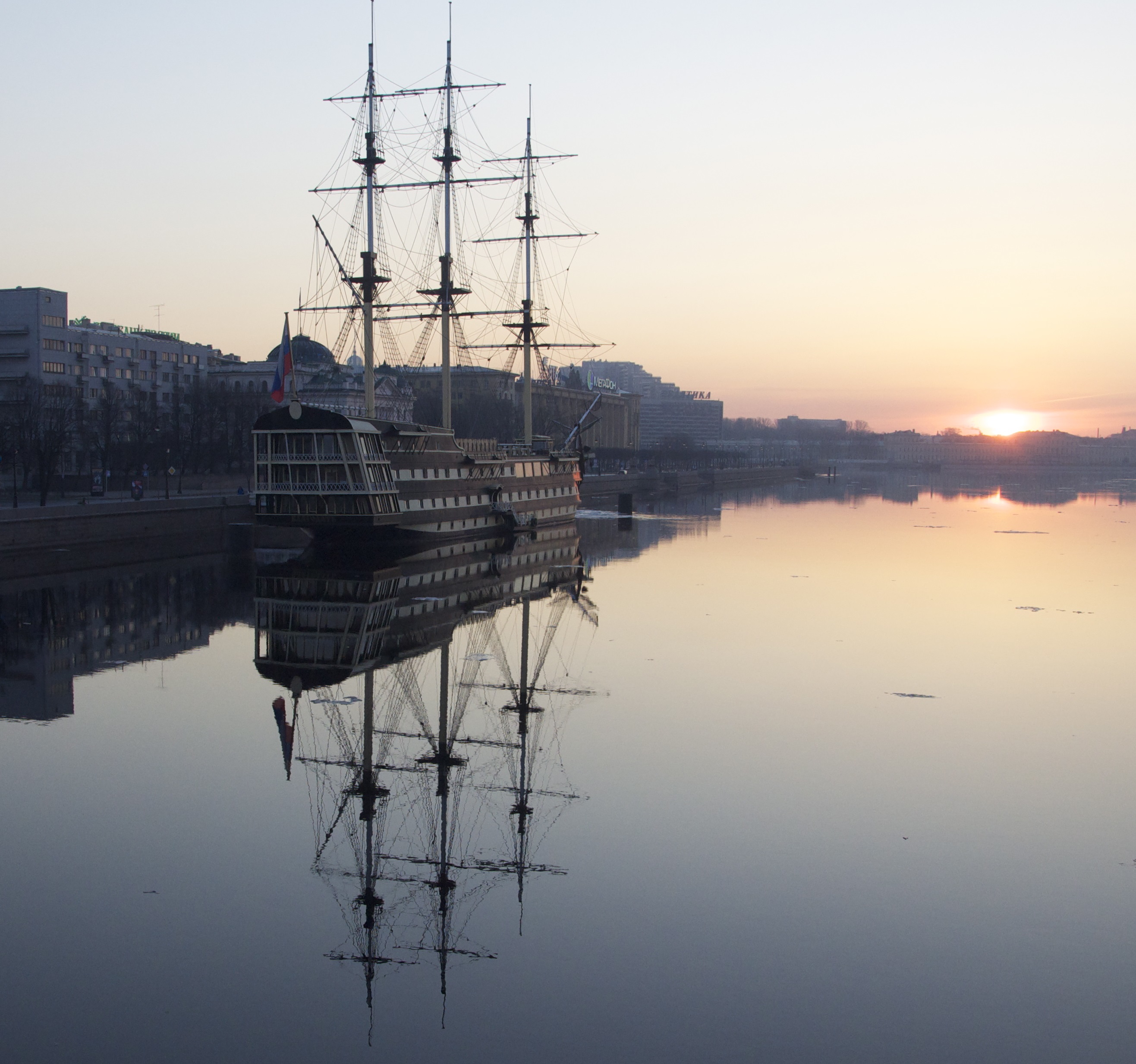 Blagodat replica НАБЕРЕЖНАЯ_ИМПЕРАТОРА_ПЕТРА_ВЕЛИКОГО