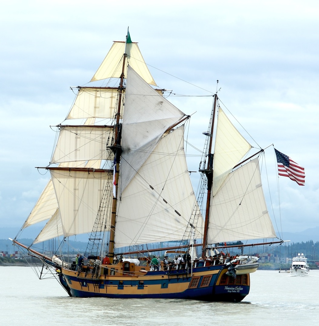 Hawaiian_Chieftain_Commencement_Bay