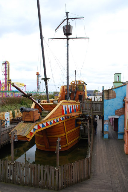 Pirate_ship_-_geograph.org.uk_-_1205759
