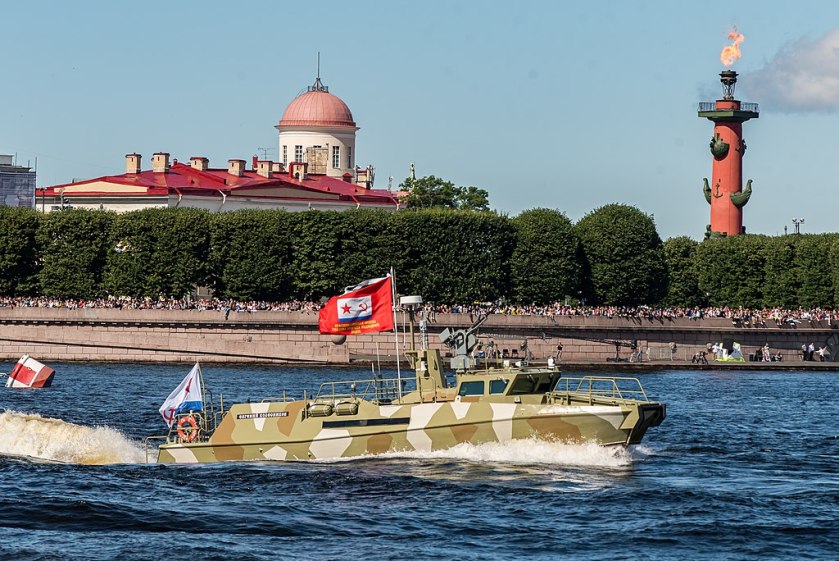 raptor_assaultboat-День_ВМФ_2020_СПб._Противодиверсионный_катер_Евгений_Колесников
