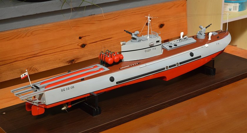 Scale_model_of_Soviet_Г-5_class_torpedo_boat_by_Hristo_Boevski_-_03