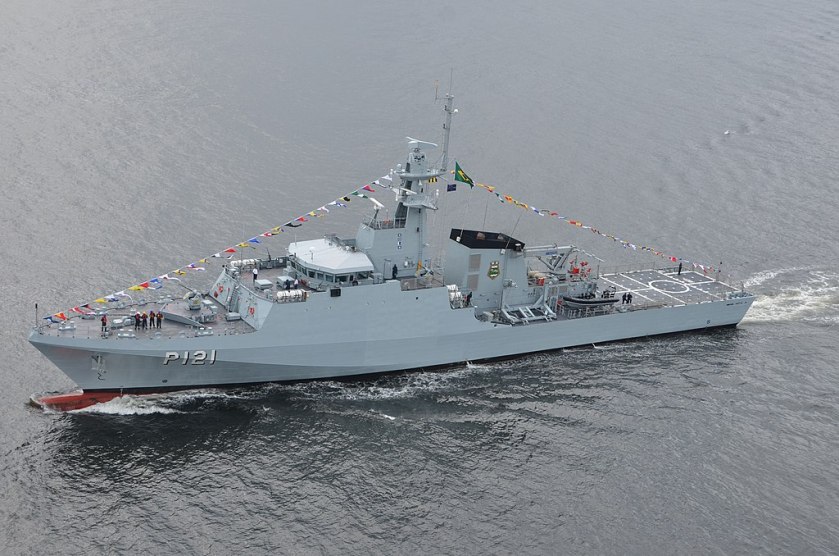 Navio-Patrulha_Oceânico_“Apa”_(8803820185)